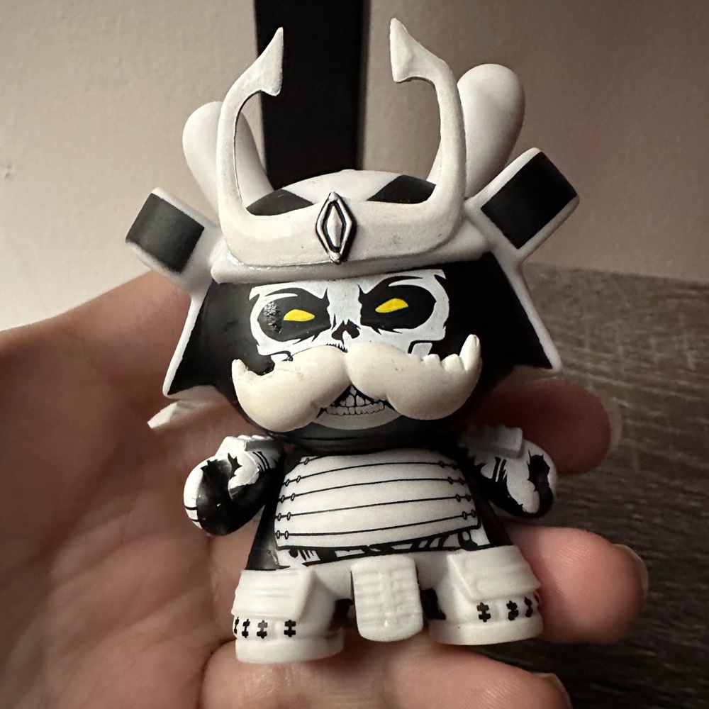 Kidrobot Dunny 2012 White Tanegaru GID by Jon-Paul Kaiser 3" vinyl figure 1/20